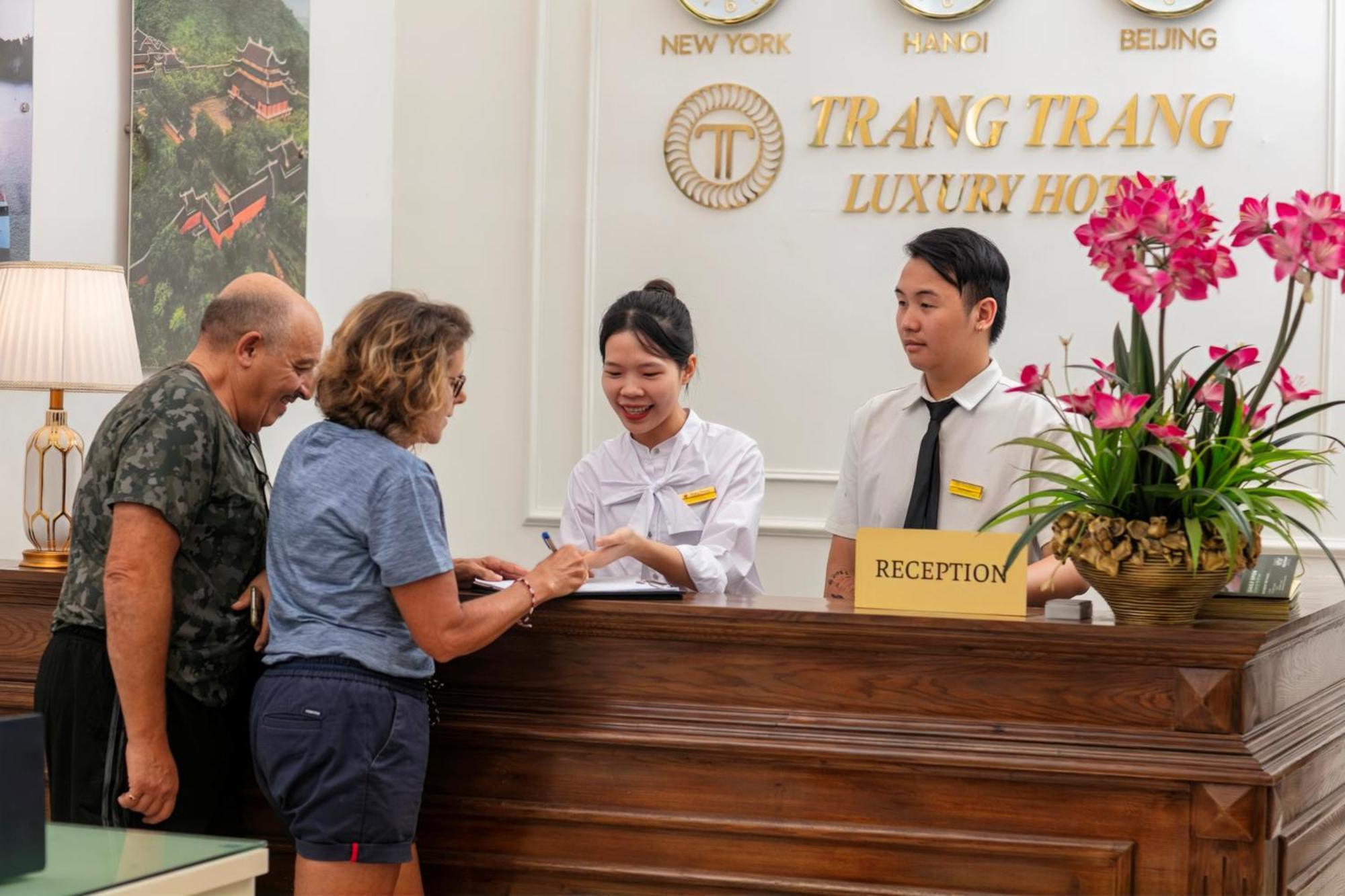 Trangtrang Luxury Hotel Hanoi Exterior foto
